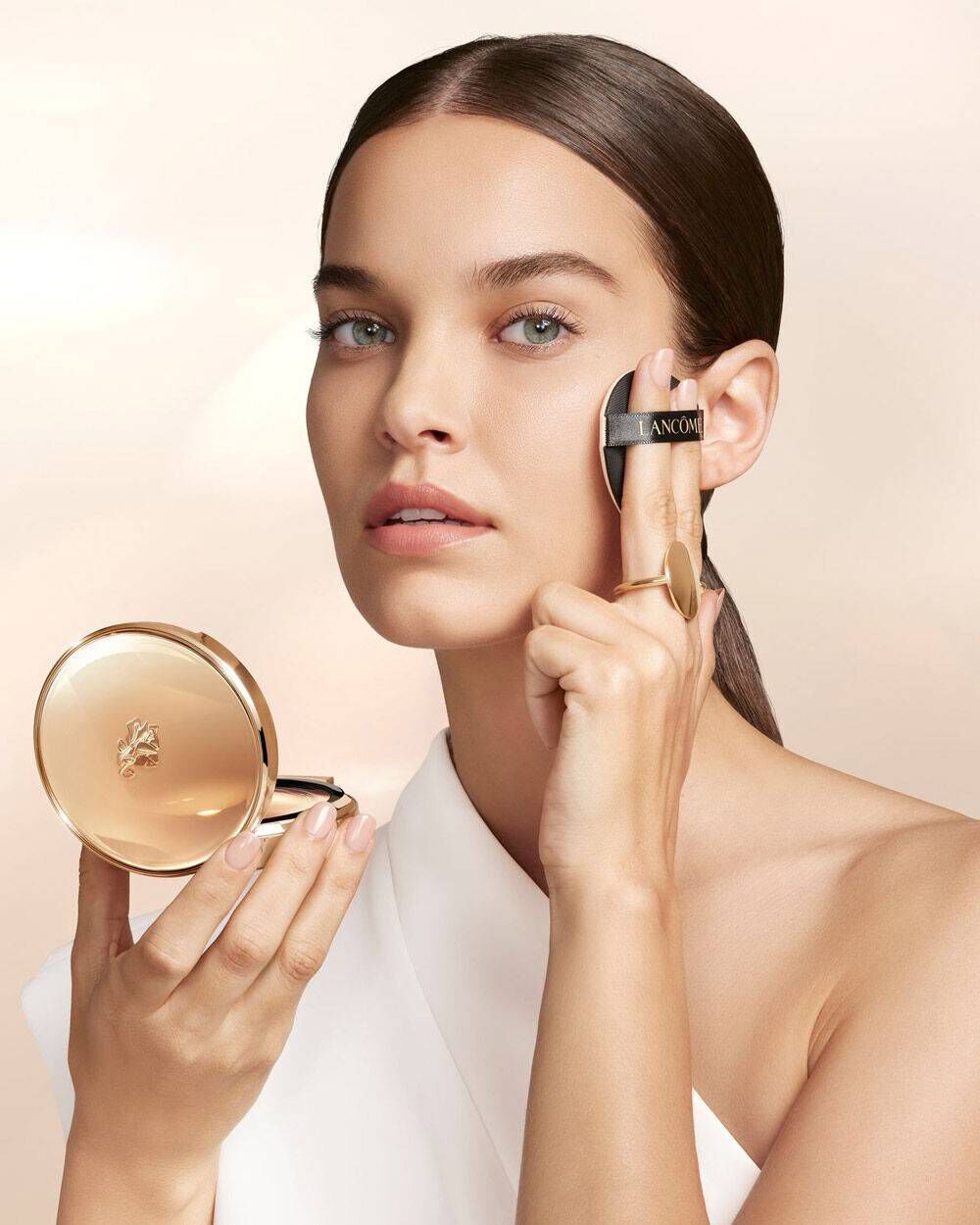 LANCOME ABSOLUE THE SMOOTHING LIQUID CUSHION COMPACT