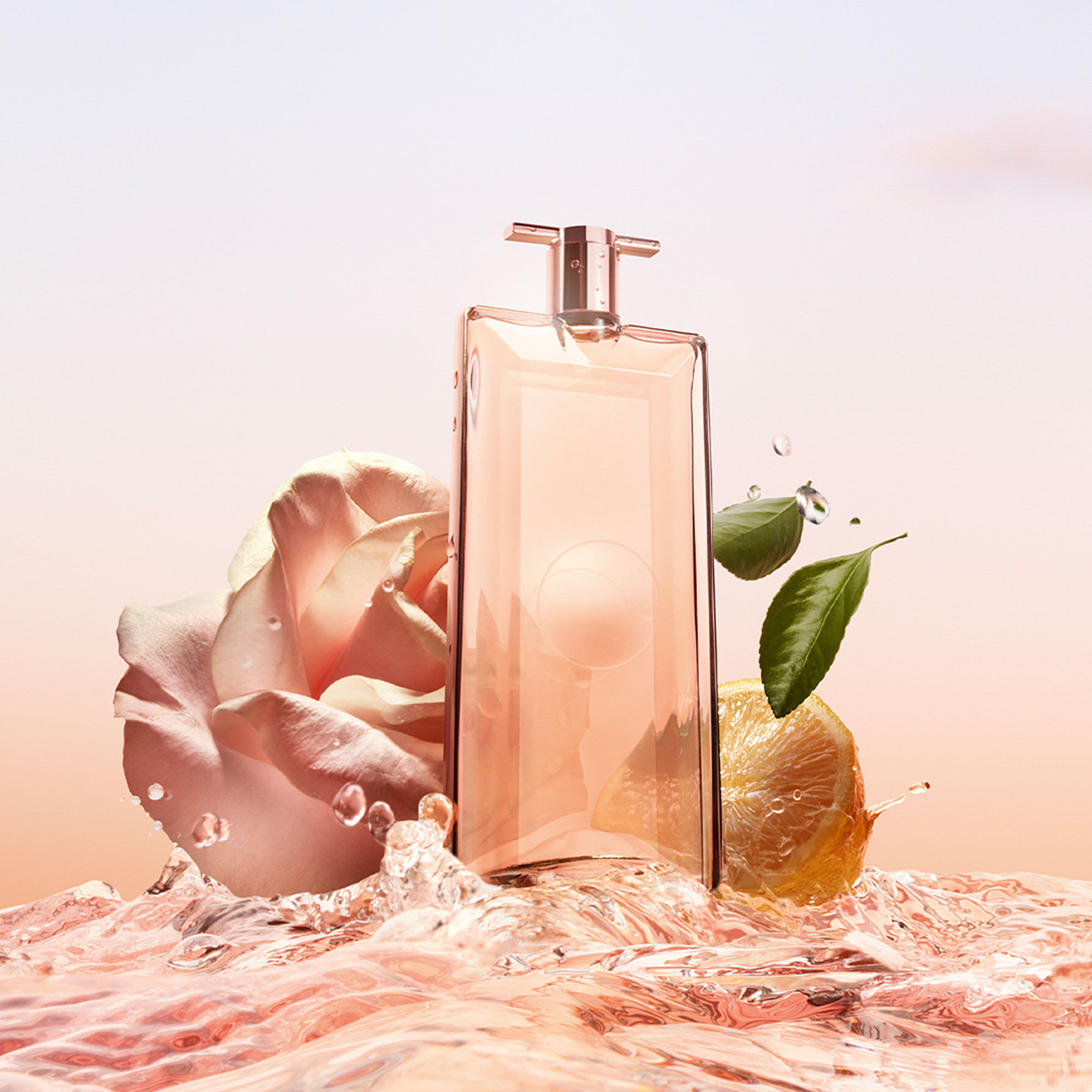 Idôle L'Eau de Toilette | Fresh Floral Fragrance | Lancôme SG