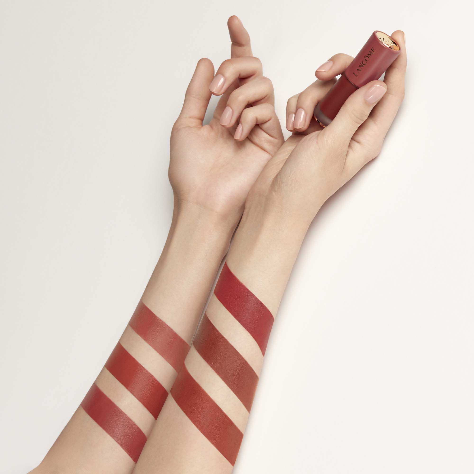 L'ABSOLU ROUGE INTIMATTE LIQUID