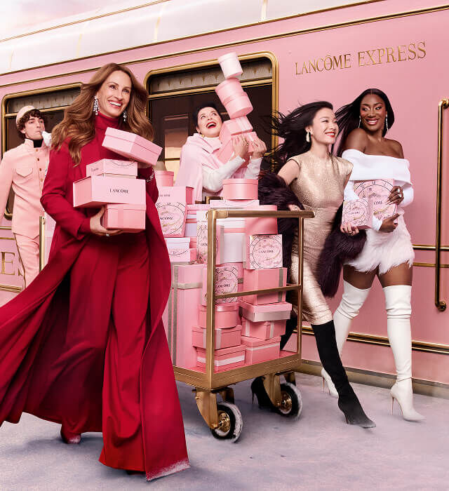 Explore the En Route to Happy Holidays Campaign | Lancôme